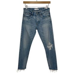 Moussy Vintage Raleigh Tapered Jeans in a blue wash Size 24